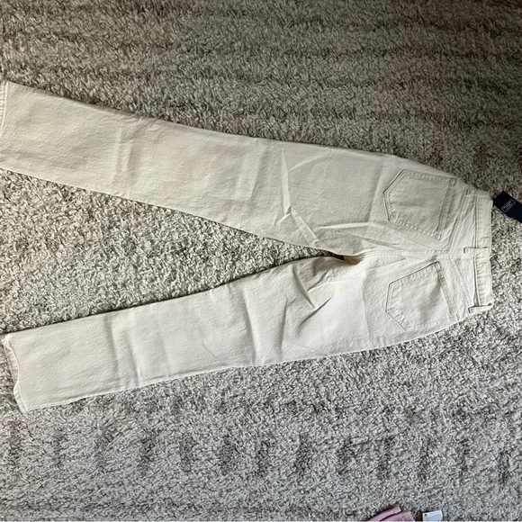 Abercrombie Curve Love Ultra High Rise 90s Straight Jean - Picture 2 of 3